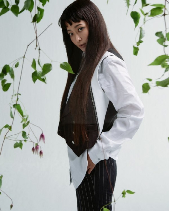 김희선 B컷    보그 코리아 제공